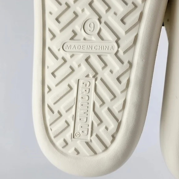 Disney Women's Minnie Mouse Sandals Slides Foam Lightweight Cream Size 9 - Picture 9 of 9